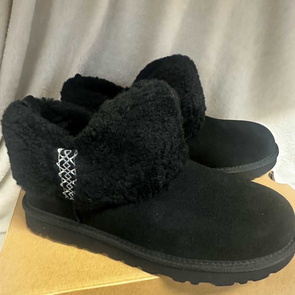 Ugg Ultra Mini Braid